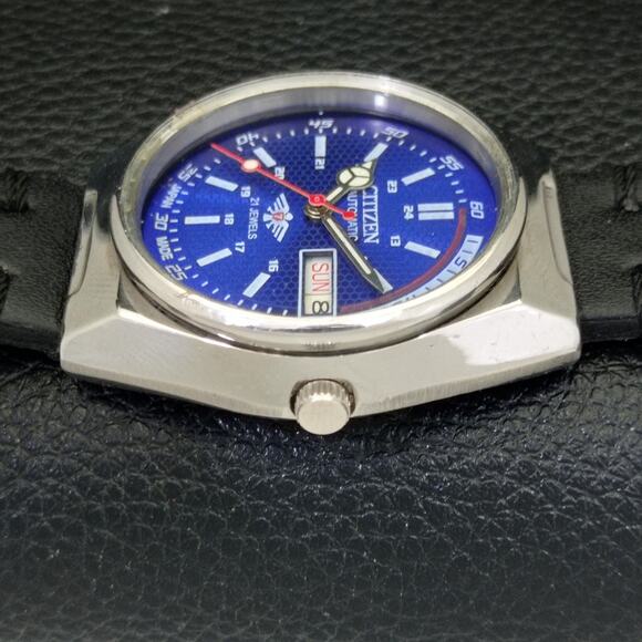 Vintage 1972 Citizen Automatic Mens Silver Watch W/daydate & Blue accents - Picture 5 of 9